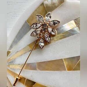 VINTAGE MONET STICK PIN